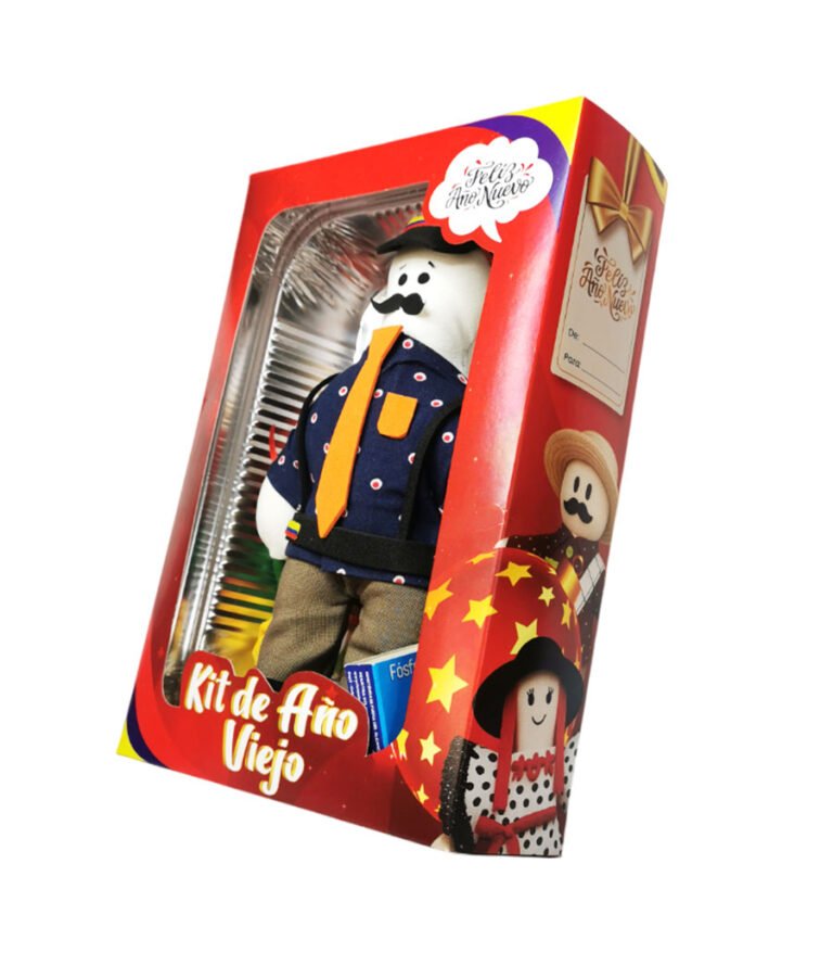 mueñco de año viejo con gorra